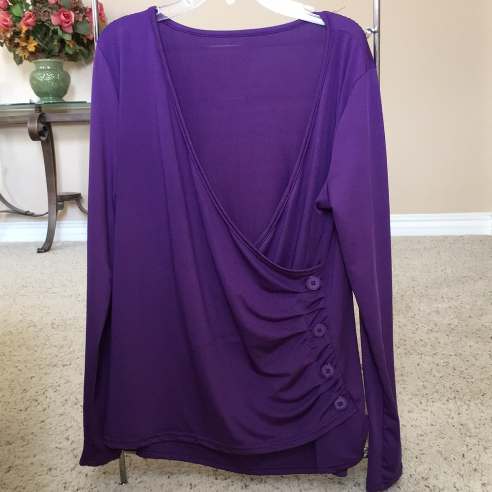Shirt - Picture 3 of 4
